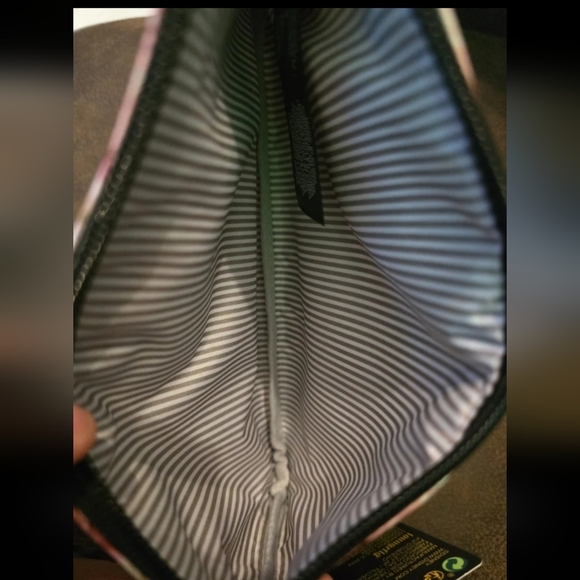 Loungefly Disney Beauty and the Beast Belle Floral Pencil/Makeup Zip Pouch NWT - Picture 4 of 5